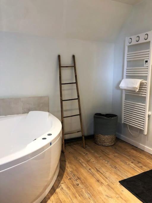 Appartement Au Calme Entre Terre Et Mer. Proche Honfleur Barneville-la-Bertran ภายนอก รูปภาพ